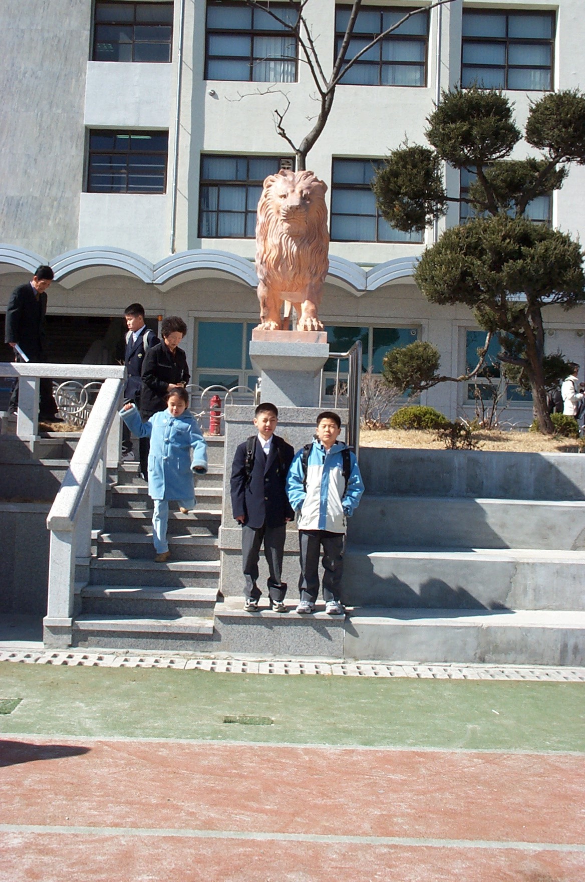 20040324용규,경희중학교입학003.JPG