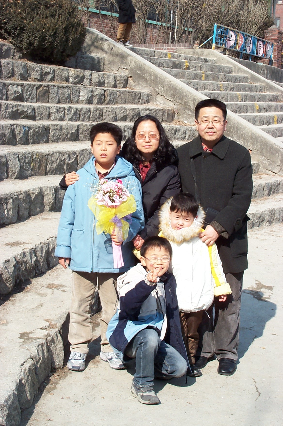 20040213용규,이문초등학교35회졸업식019.JPG